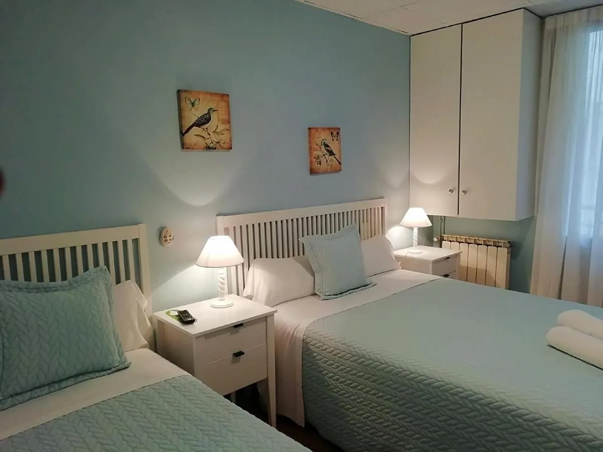 Pension Kaia San Sebastián 2*,  Spagna